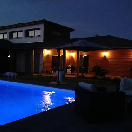 Casa de Férias 190m2 8 Pers Piscine Et Chalet Independant *